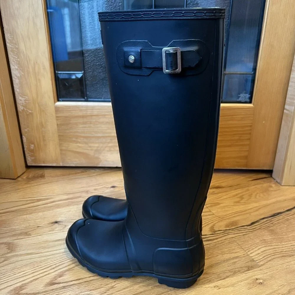 Womens Hunter Original Tall Black Waterproof Rain Wellington Boots Size 7 M EUC - Picture 2 of 6